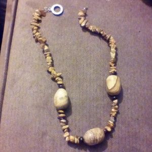 Knecklace